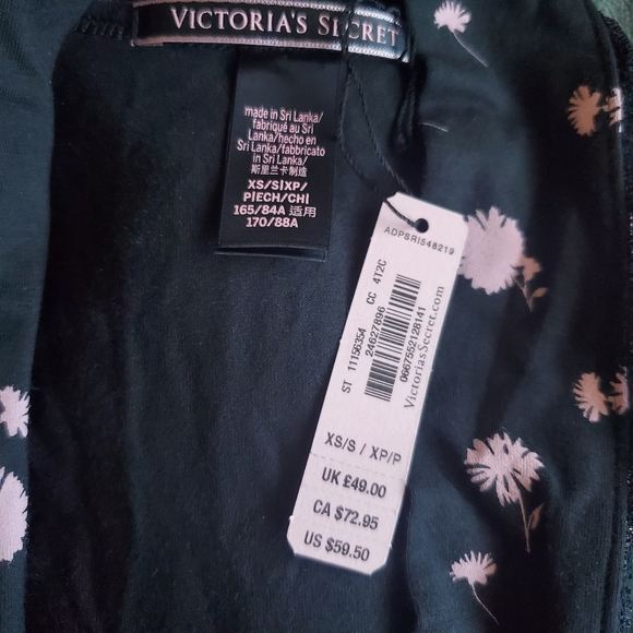 Victoria's Secret Robe - Picture 2 of 3